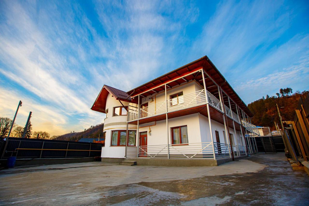 Vaias Aparts Targu Neamt Exterior foto