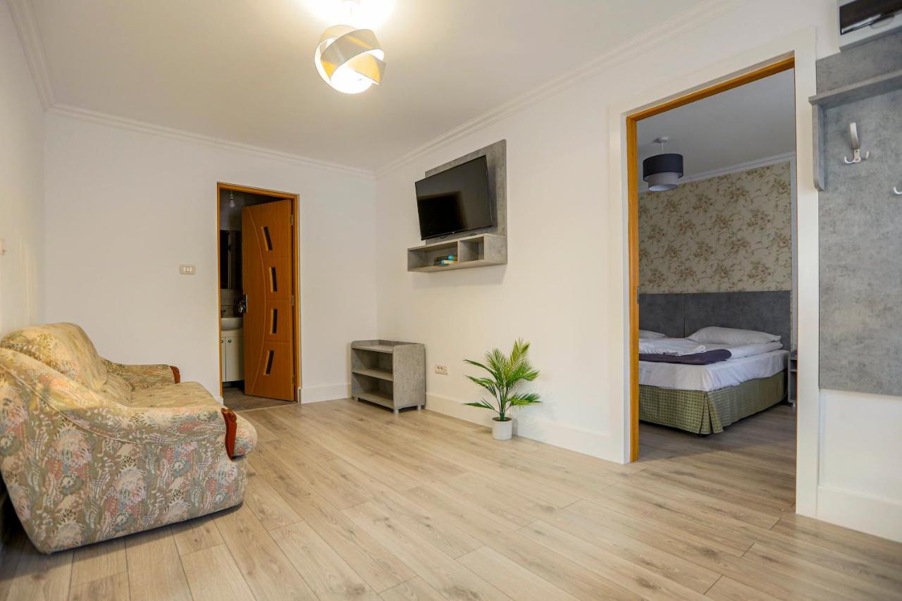 Vaias Aparts Targu Neamt Exterior foto