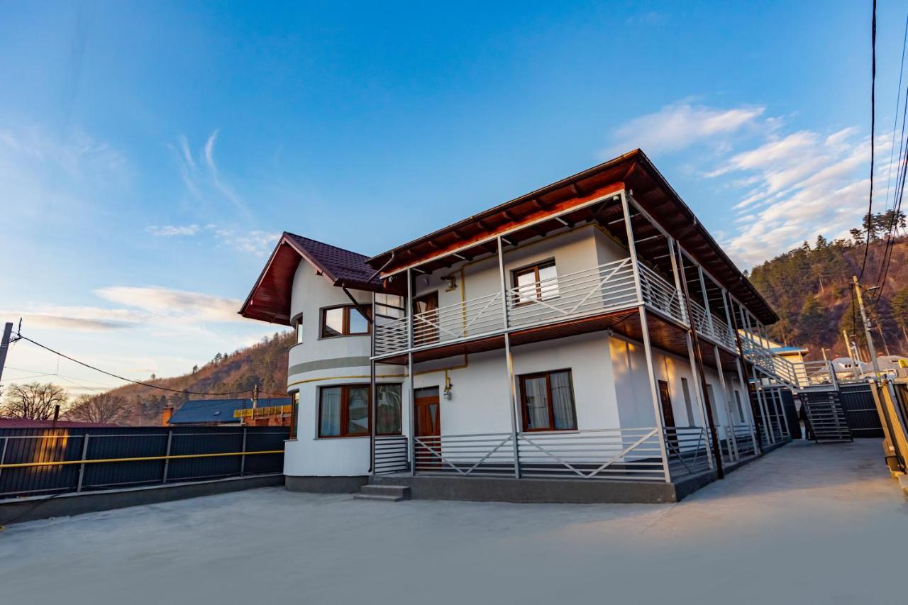 Vaias Aparts Targu Neamt Exterior foto